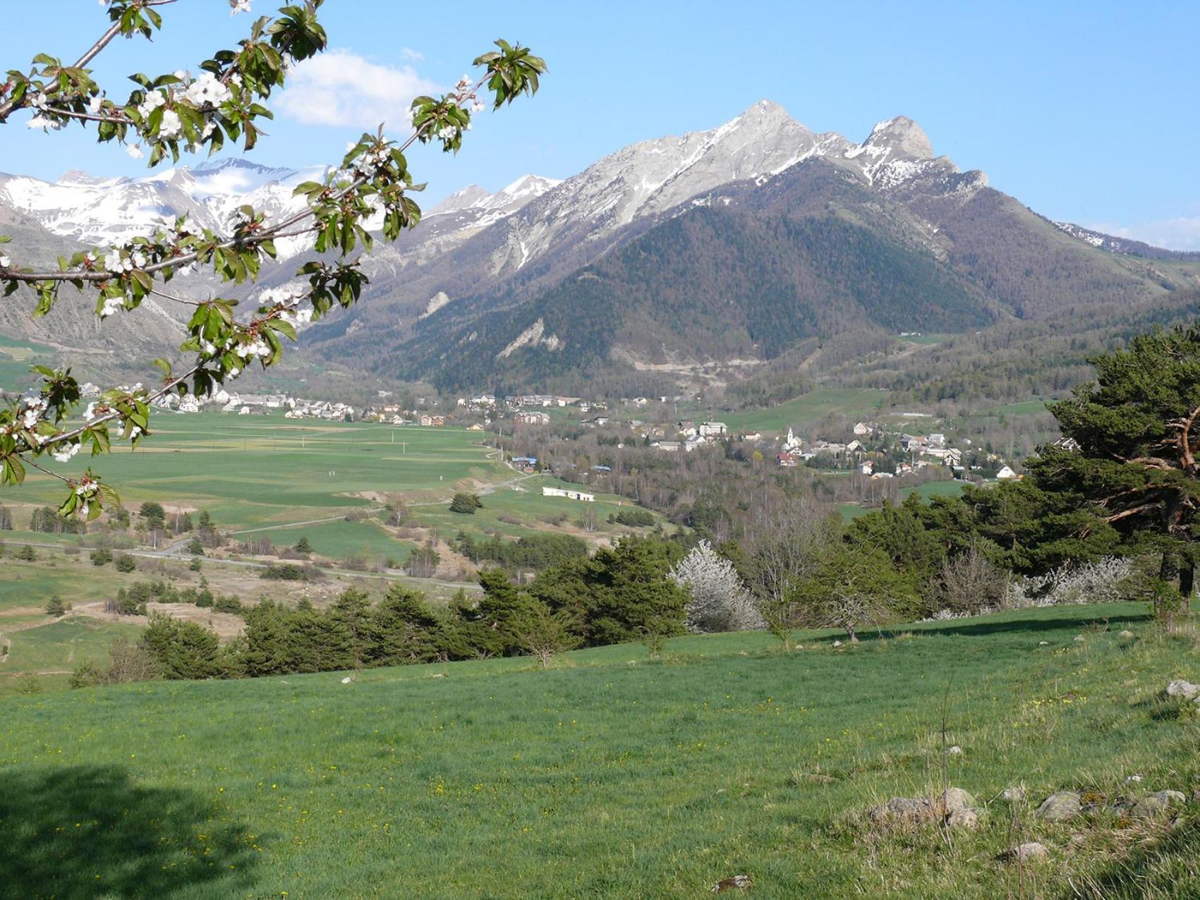 Appartement T3 coquet et lumineux aux pieds des pistes à Ancelle Extérieur photo